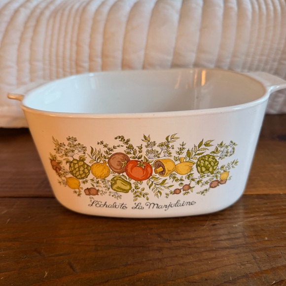 Corningware Other - Vintage corningware spice of life 3 quart dish